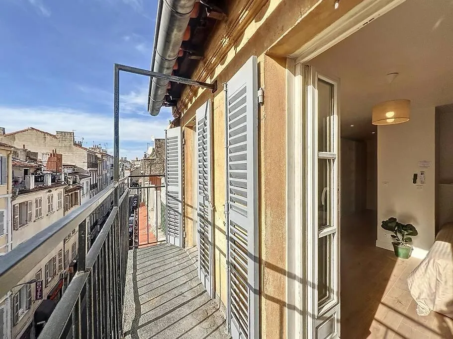 Charmant Appartement - Avec Balcon & Climatisation - Les Freres De La Loc' Marselha 0*,  França