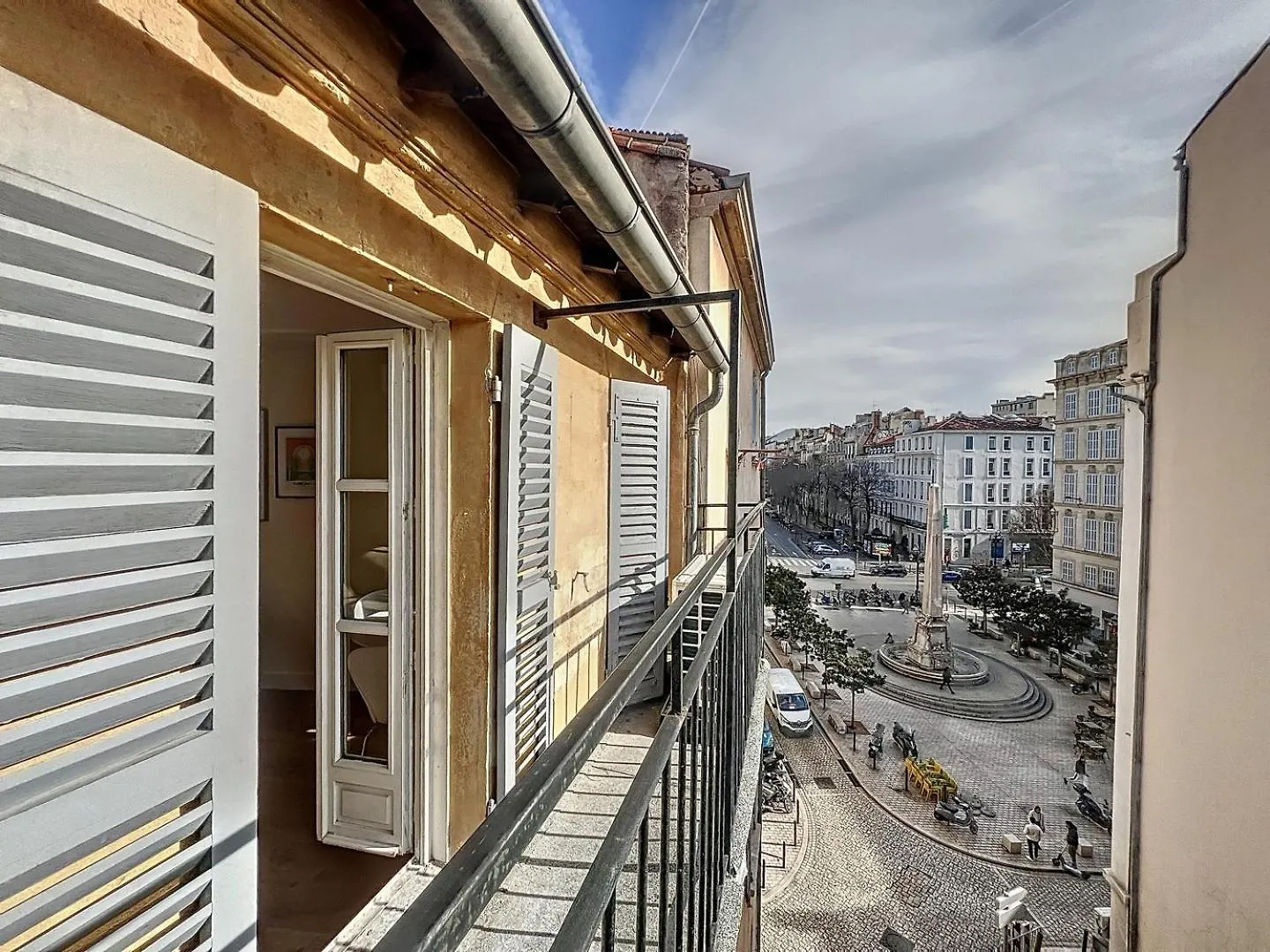Charmant Appartement - Avec Balcon & Climatisation - Les Freres De La Loc' Marselha